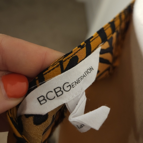 HP!! BCBGeneration Orange and Black Animal Print Cami Top - Picture 4 of 4